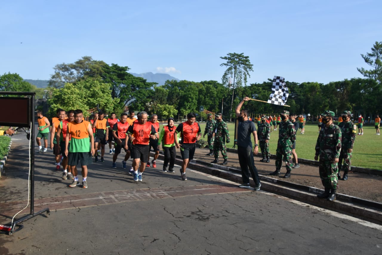 Korem 073/Makutarama Gelar Tes Kesegaran Jasmani Untuk Syarat Kenaikan Pangkat